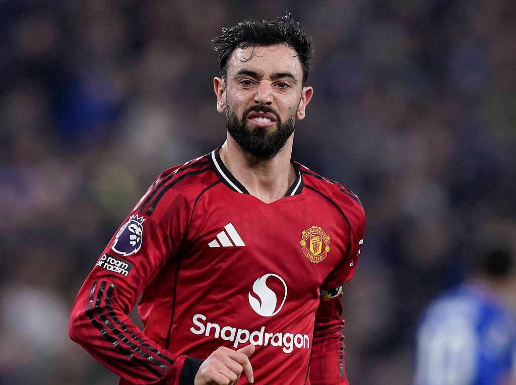 卡里克6轮狂揽16分转正成定局，B费与梅努确定留队，曼联阵容迎来稳定期